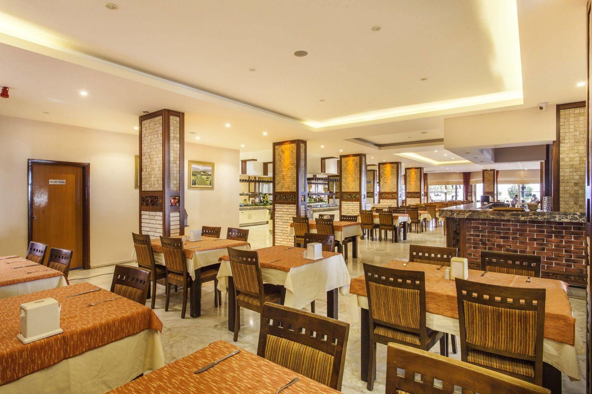 Kleopatra Beach Hotel อลันยา ภายนอก รูปภาพ