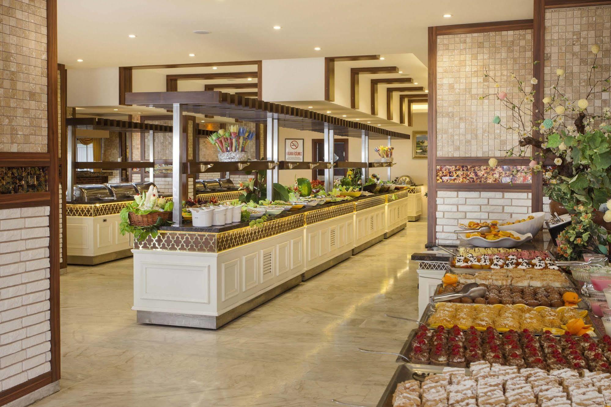 Kleopatra Beach Hotel อลันยา ภายนอก รูปภาพ